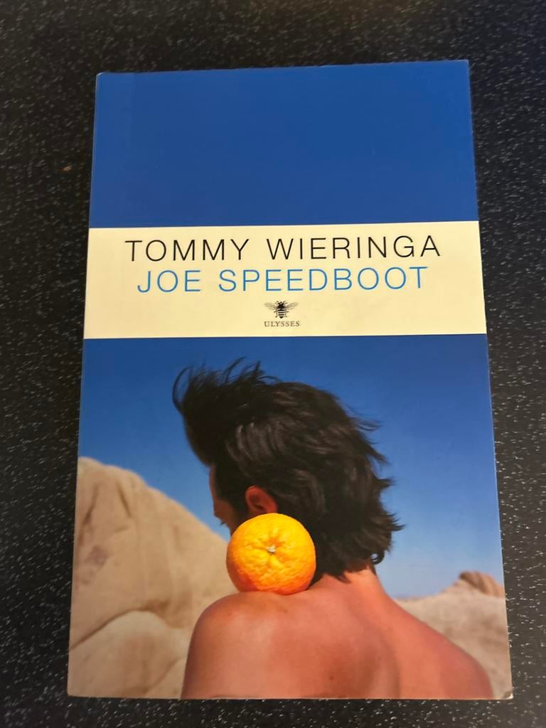 Joe Speedboot - Tommy Wieringa, Ophalen of Verzenden, Gelezen, Nederland