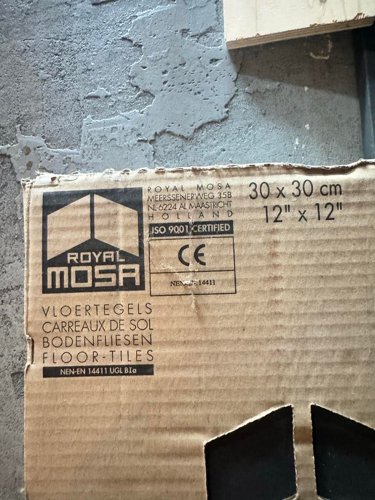 Vloertegels Royal MOSA donkergrijs 30x30 (4 dozen), Ophalen, Keramiek, Zo goed als nieuw, 20 tot 40 cm
