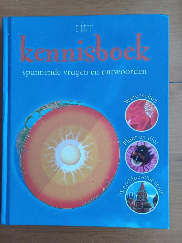 Hét kennisboek - spannende vragen en antwoorden, Boeken, Gelezen, Non-fictie, Louise Spilsbury, Ophalen of Verzenden