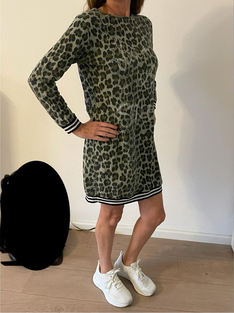 Groene tijger jurk, Kleding | Dames, Maat 38/40 (M), Ophalen of Verzenden, Gedragen, Boven de knie