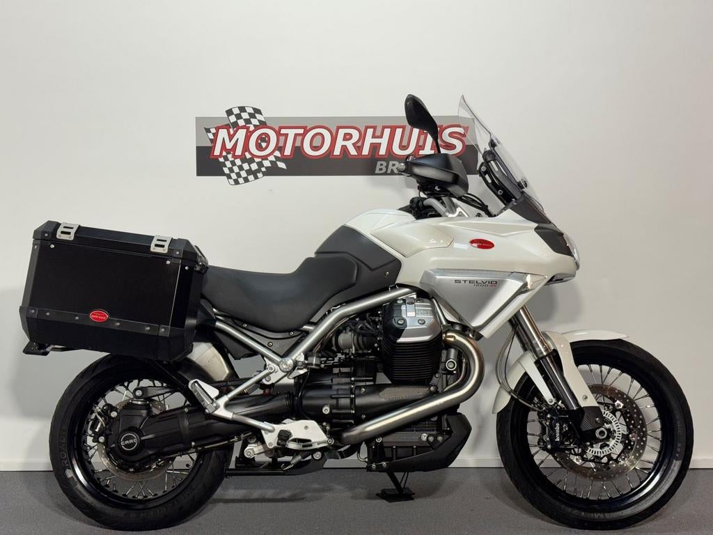 MOTO GUZZI STELVIO 1200 ABS (bj 2010), Motoren, Motoren | Moto Guzzi, 2 cilinders, Bedrijf, Onbekend, Onbekend