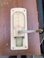 Koffiemolen ouderwets, Ophalen