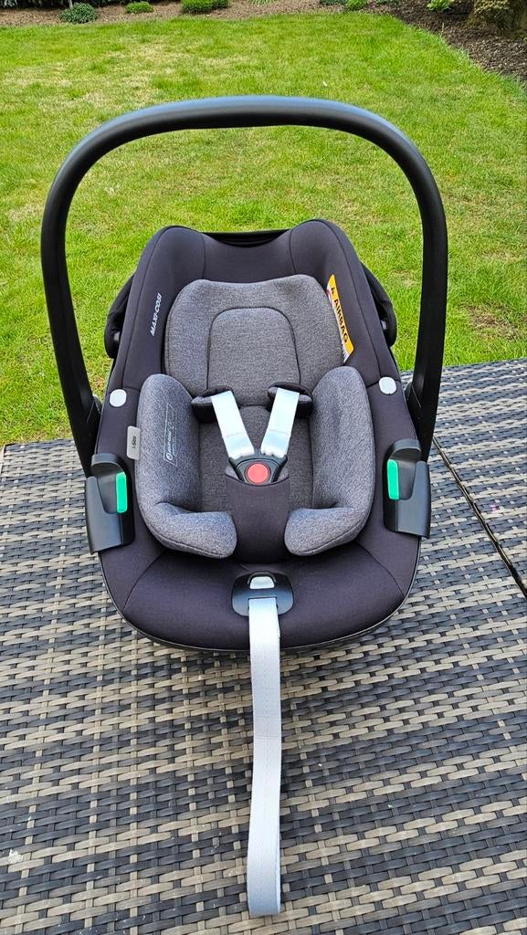 Maxi Cosi Pebble 360 met base, Kinderen en Baby's, Autostoeltjes, Ophalen of Verzenden, Zo goed als nieuw, Isofix, 0 t/m 13 kg