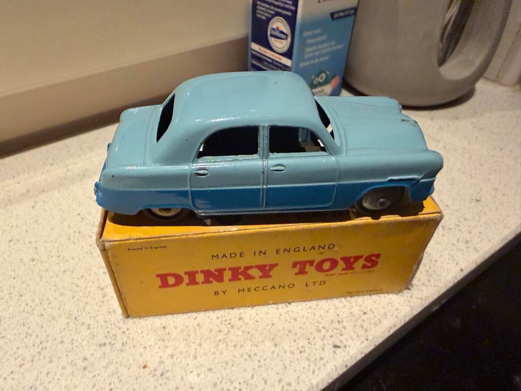 Dinky Toys Ford Zephyr Engeland -  met doos, Hobby en Vrije tijd, Modelauto's | 1:43, D, Nieuw, Dinky Toys, Ophalen of Verzenden