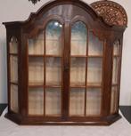 Oud wand (hang-)kabinet met vleugeldeurtjes., Ophalen