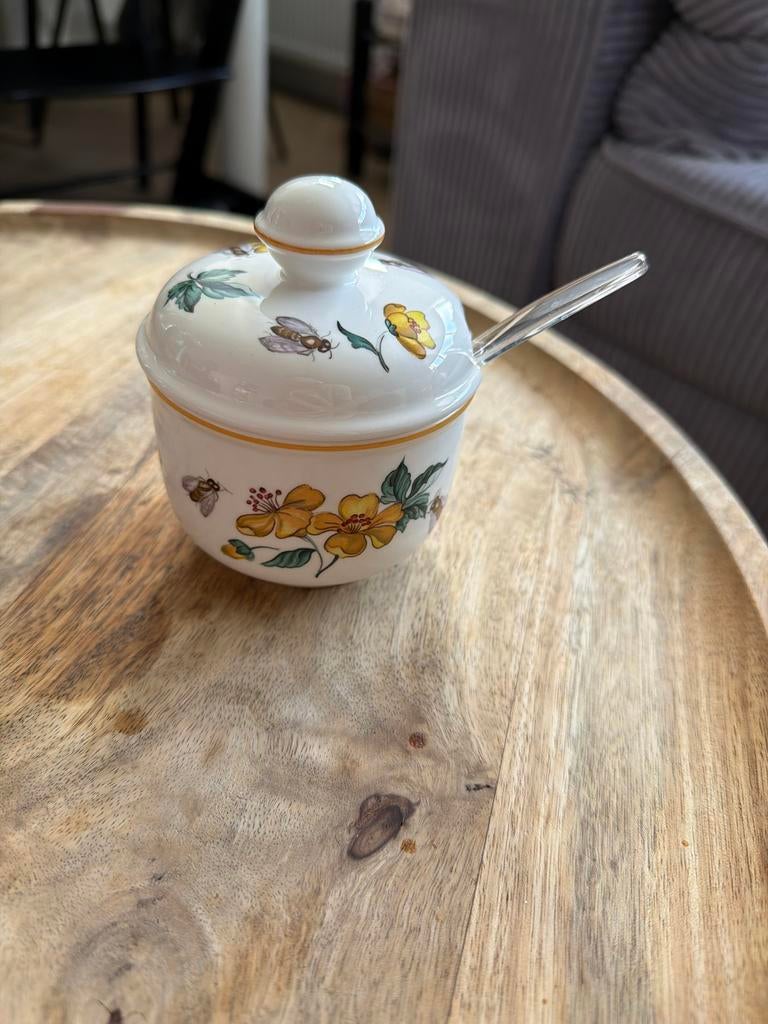 Villeroy & Boch suikerpotje met bloemen en bijen - Nieuwstaa, Overige typen, Ophalen of Verzenden, Zo goed als nieuw, Overige stijlen