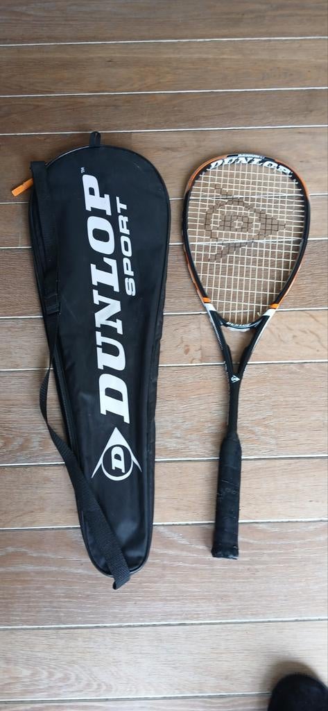 Squashracket Dunlop blackstorm met hoes - Zeer goede staat, Sport en Fitness, Squash, Ophalen of Verzenden, Zo goed als nieuw