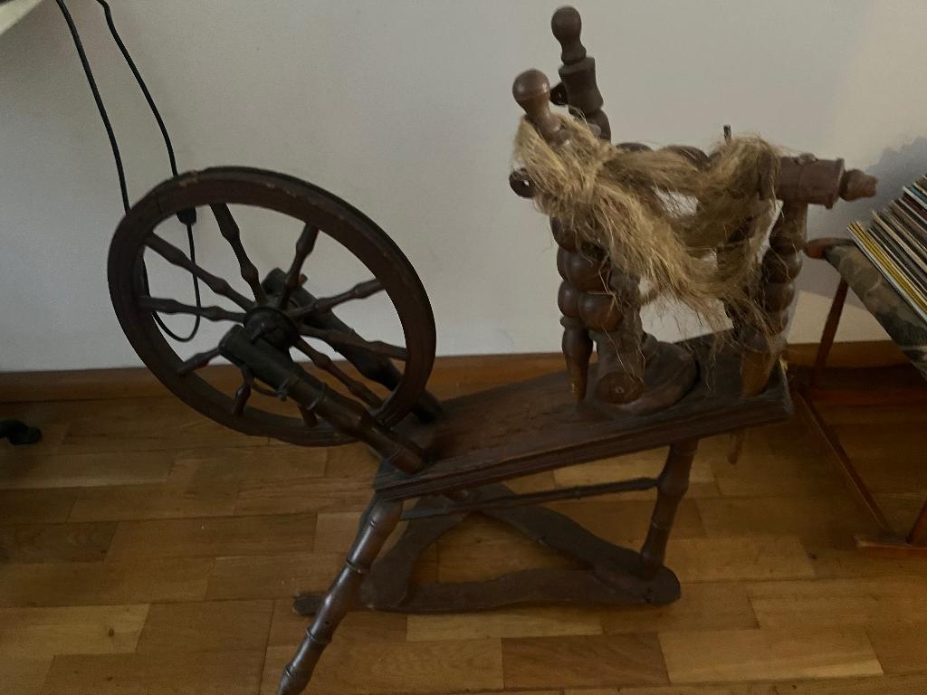 Spinnewiel, Ophalen, Gebruikt, Spinnewiel