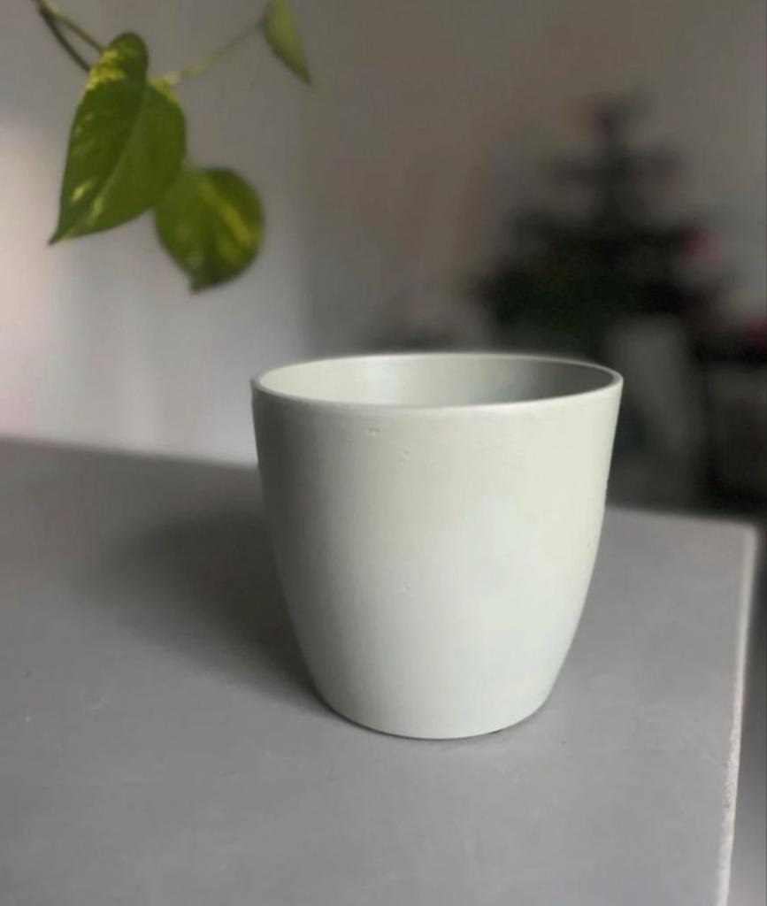 Bloempot - plantenpot lichtgroen, Tuin en Terras, Bloempotten, Rond, Ophalen of Verzenden, Zo goed als nieuw, Aardewerk