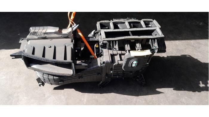 Kachelhuis van een Tesla Model X, Auto-onderdelen, Airco en Verwarming, Overige automerken, Gebruikt, 3 maanden garantie, Ophalen of Verzenden