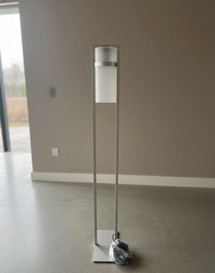 Exclusieve Kreon Design Vloerlamp Minimalistisch & Tijdloos, Huis en Inrichting, Lampen | Vloerlampen, Nieuw, 150 tot 200 cm, Glas