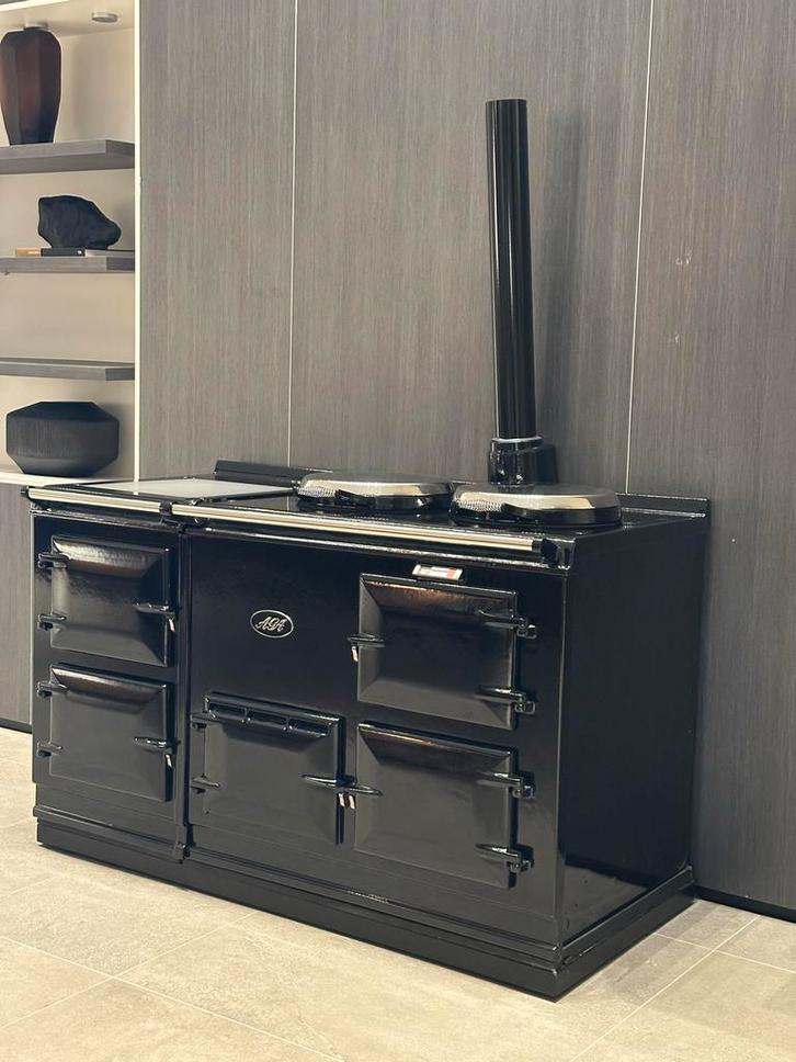 Aga gasfornuis 150cm breed showroommodel, Witgoed en Apparatuur, Fornuizen, Nieuw, Vrijstaand, Gas, 5 kookzones of meer, 90 tot 95 cm