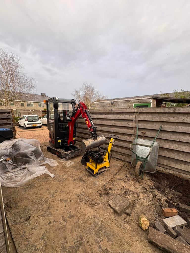 Minigraver met cabine + snelwissel en 3 bakken, Ophalen, Nieuw, Voor, Bumper