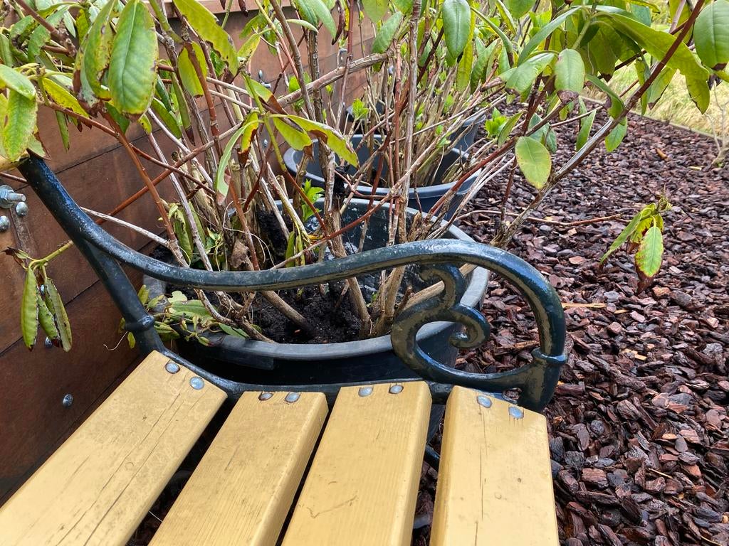 2x Tuinbank van hout met gietijzeren zijkanten prijs p/stuk, Tuin en Terras, Ophalen, Gebruikt, Hout