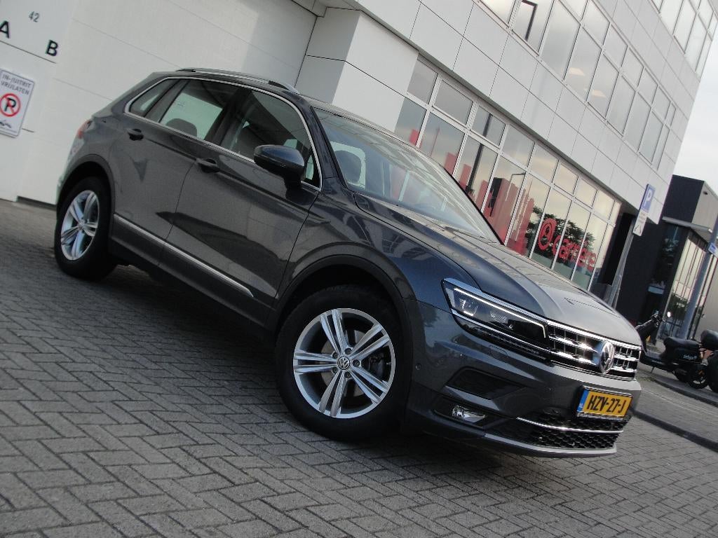 TIGUAN 1.5 TSI/AUTOMAAT/2020/elektrische trekhaak/HEAD-UP, 1800 kg, 4 cilinders, 150 pk, Alcantara