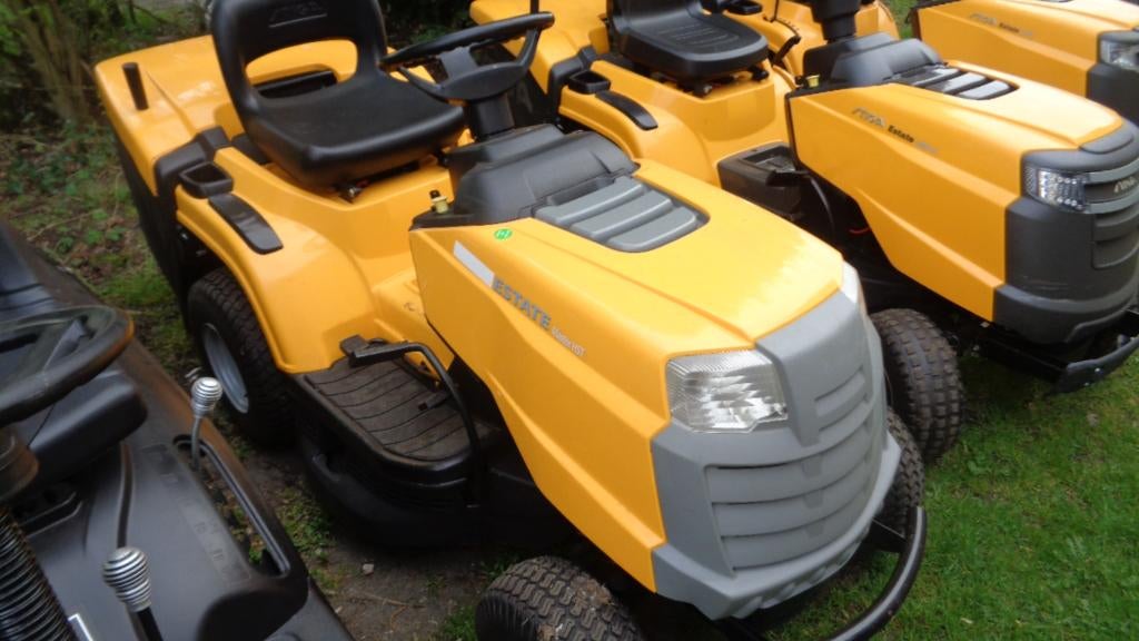 wegens inruil 4x zitmaaier met vangbak  1x 1maal gebruikt, Ophalen, Gebruikt, Nederland, Stiga