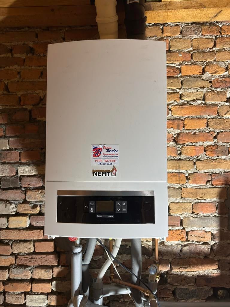 Nefit CV ketel bouwjaar 2018, Doe-het-zelf en Verbouw, Verwarming en Radiatoren, Ophalen, 30 tot 80 cm, Gebruikt, Cv-ketel of Combi-ketel