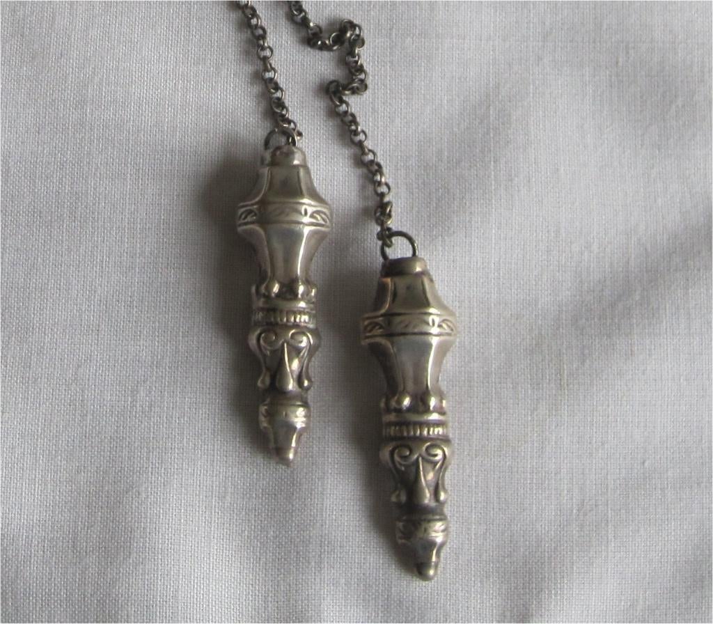 Zilveren breipendoppen aan zilveren ketting, Ophalen of Verzenden, Zilver, Ketting