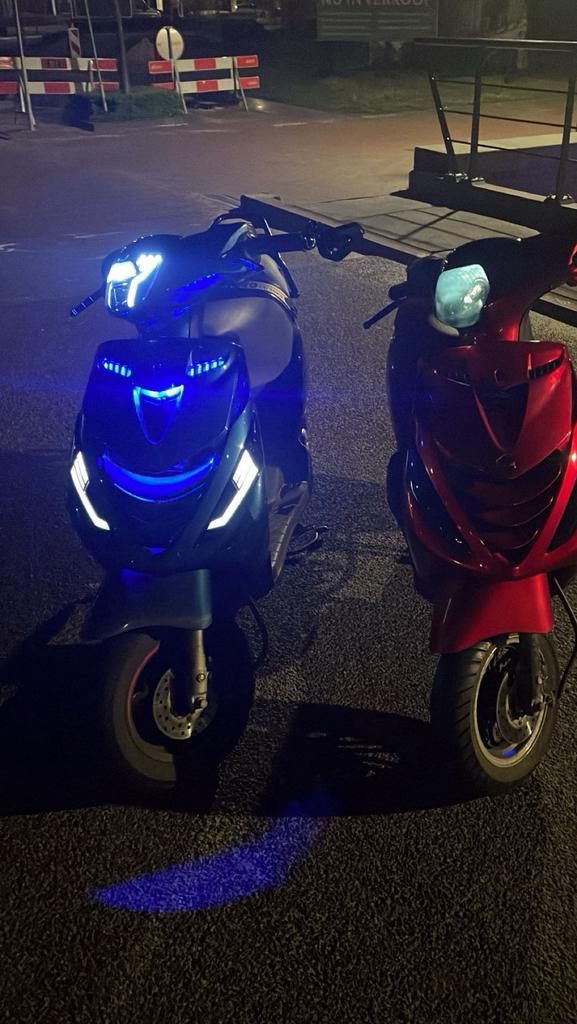 Piaggio Zip 50cc 4-takt – Malossi ECU – Loopt top, Fietsen en Brommers, Gebruikt, Maximaal 45 km/u, Zip, Ophalen of Verzenden