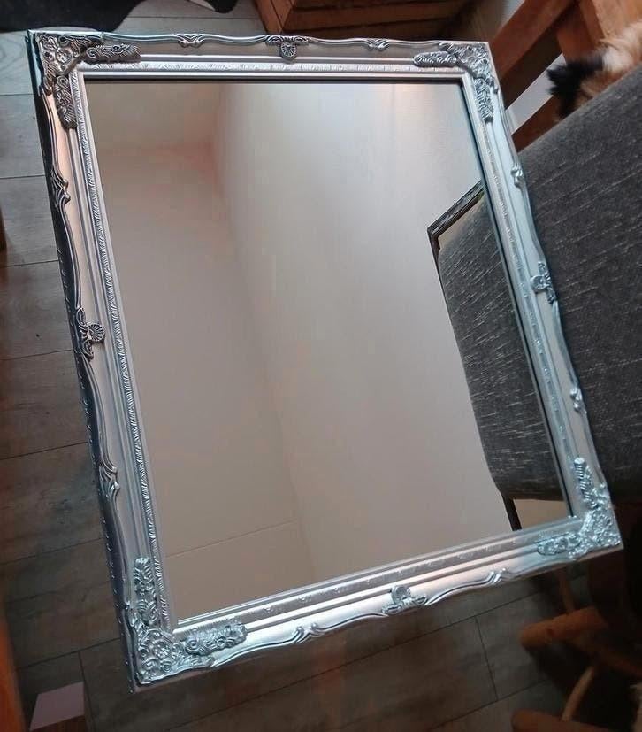 Spiegel zilver grijs 55 x 65 - barok brocante vintage look, Huis en Inrichting, Woonaccessoires | Spiegels, Ophalen, Zo goed als nieuw
