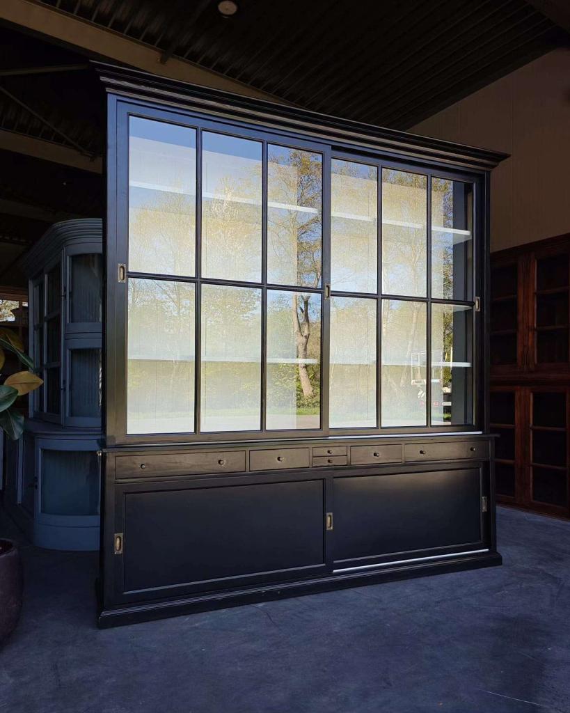 Chique zwarte notariskast | Hoge Buffetkast #4643, Niet ingevuld, Met deur(en), 200 cm of meer, Niet ingevuld