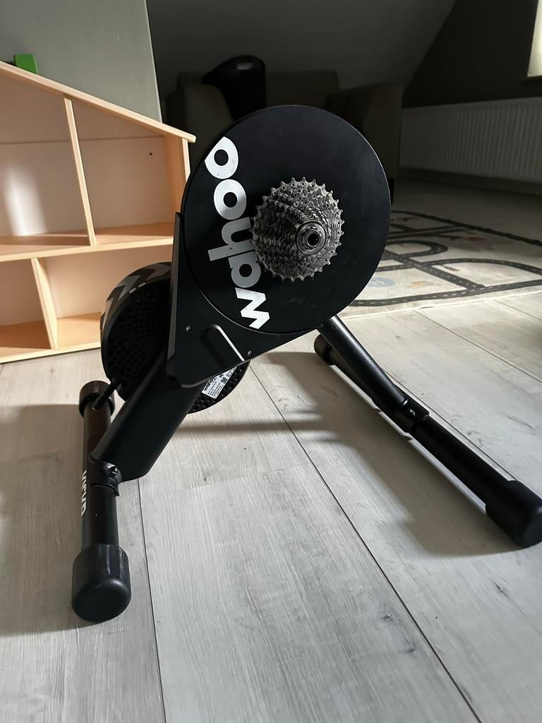 Wahoo Kickr Core met trainingsmat en cassette, Fietsen en Brommers, Fietsen | Racefietsen, Aluminium, Zo goed als nieuw, Meer dan 20 versnellingen