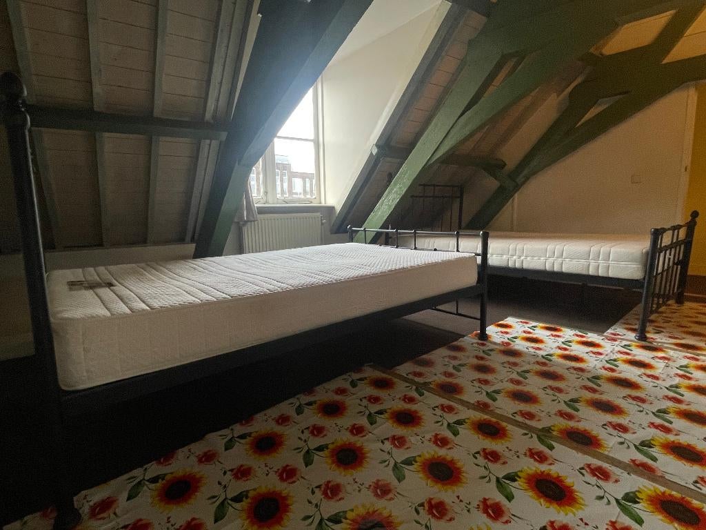 2 Bed 130x210 met matras – ook per stuk – Leiden, Huis en Inrichting, Slaapkamer | Bedden, Ophalen, Gebruikt, 140 cm, Twijfelaar
