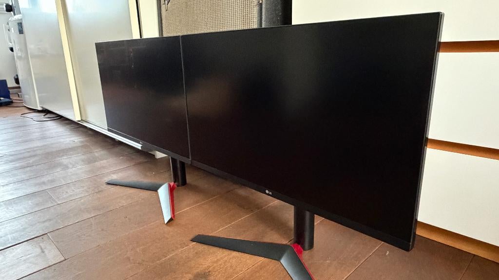 LG UltraGear 27GL850 - B, IPS, 101 t/m 150 Hz, In hoogte verstelbaar, Zo goed als nieuw