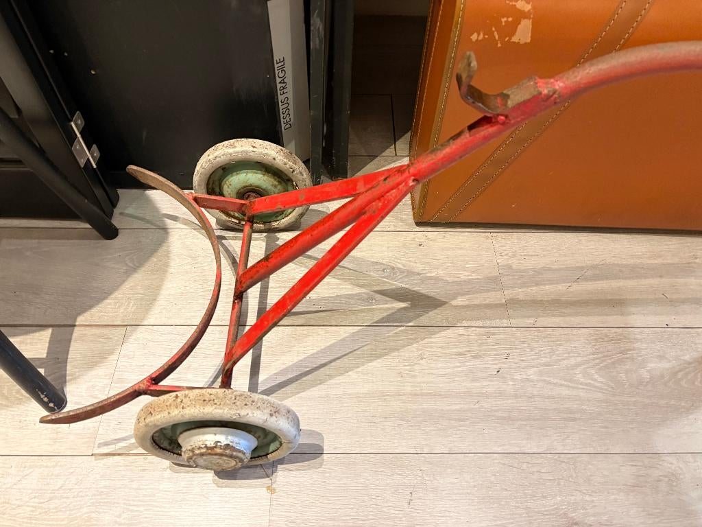 Melkbussen Steekwagentje of Trolley., Ophalen