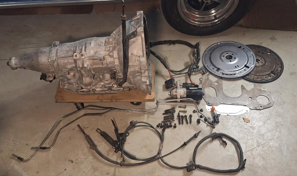 Gereserveerd: Goede 1992 Ford AOD bak (compleet+extra's), Ophalen, Lincoln