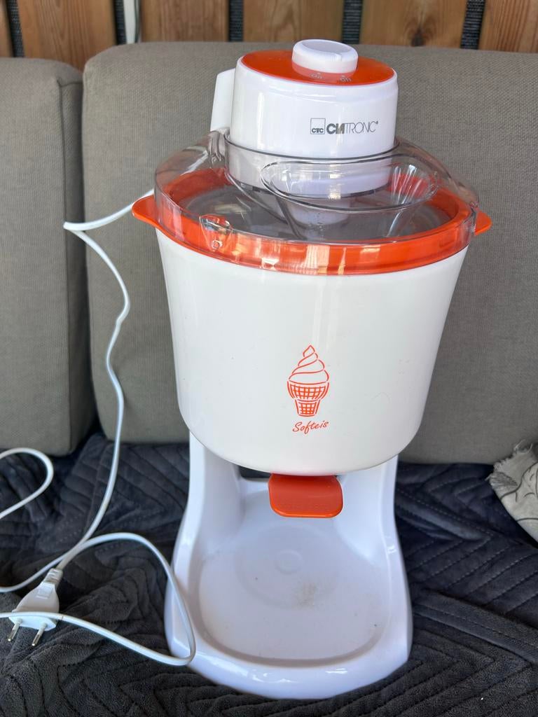 Clatronic Softy IJsmachine - Maak zelf heerlijk softijs!, Witgoed en Apparatuur, Onderdelen en Toebehoren, Zo goed als nieuw, Ophalen