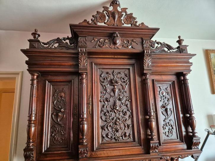 Antieke kast - Prachtig gesneden dressoir/buffetkast, Antiek en Kunst, Antiek | Meubels | Kasten, Ophalen of Verzenden