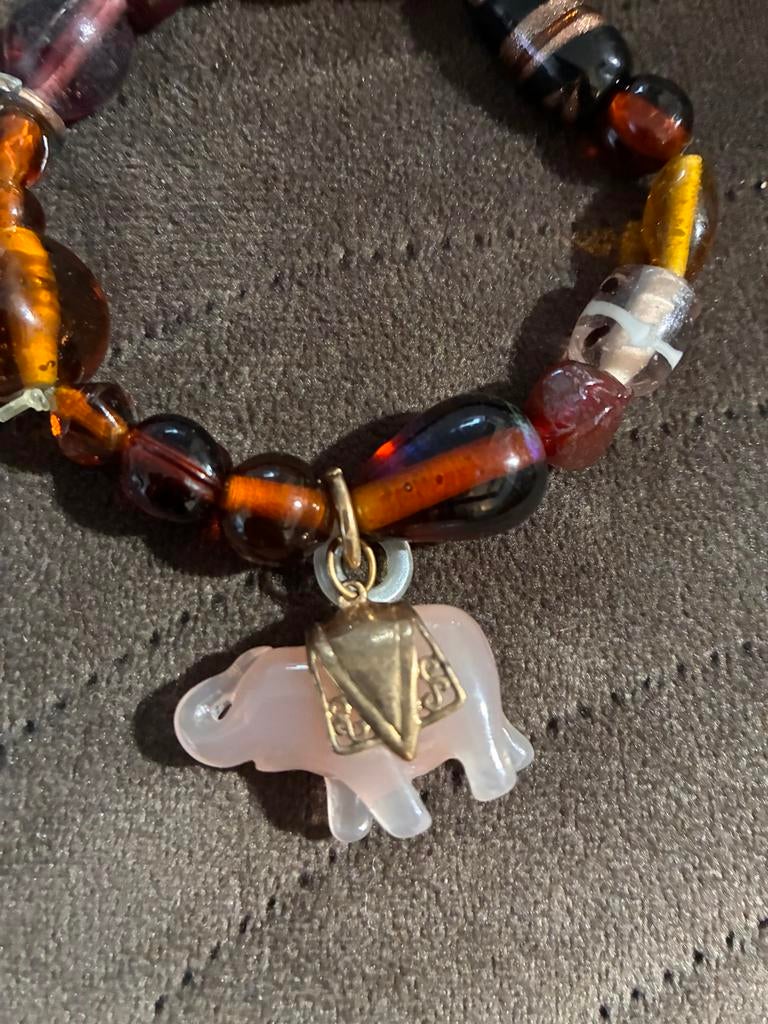 Handgemaakte Kralenarmband met Roze Olifant & Barnsteen, Overige materialen, Nieuw, Ophalen of Verzenden, Roze