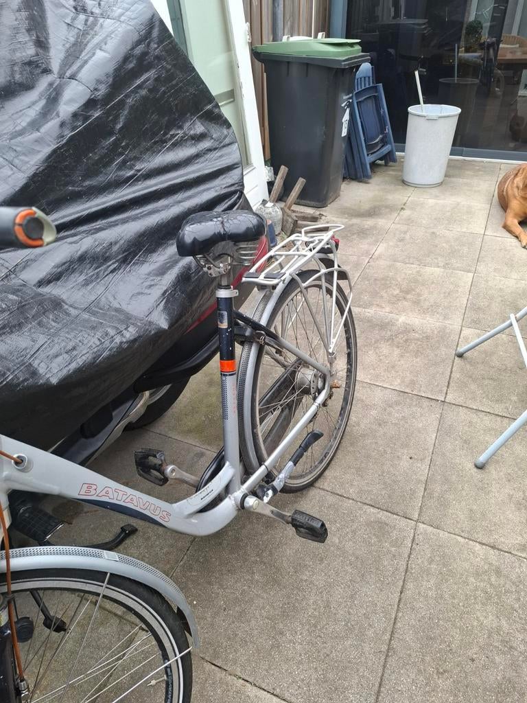 Batavus damesfiets met lage instap en versnellingen, Ophalen