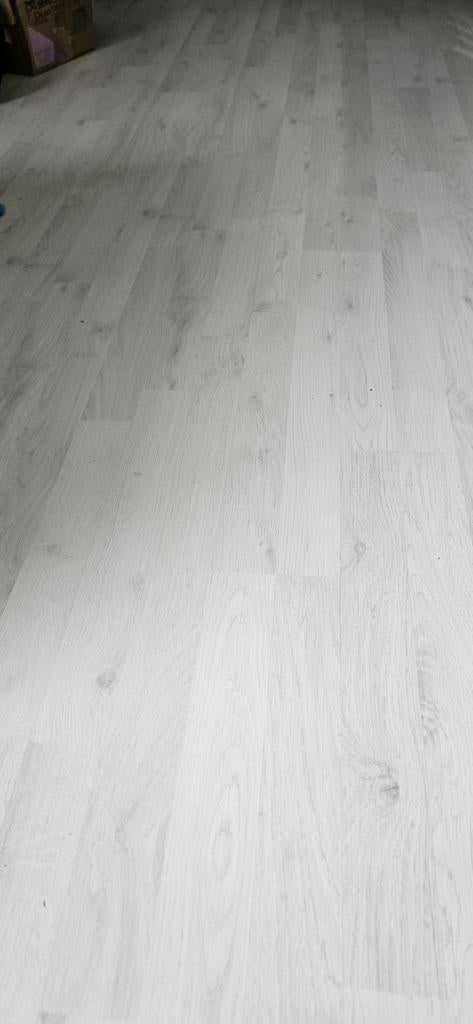 Laminaatvloer kleur lichtgrijs, beige, ca 35m2, Huis en Inrichting, Stoffering | Vloerbedekking, Ophalen, Beige, Tapijt