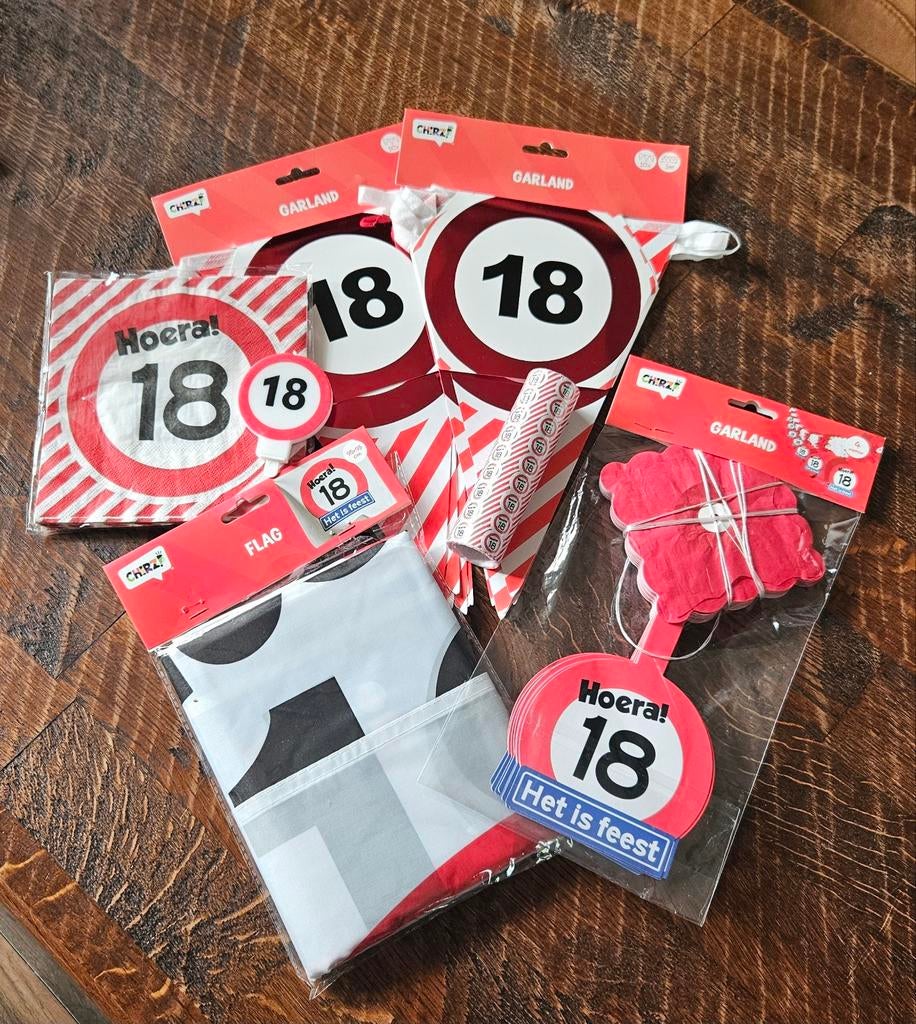 Versiering 18 jaar, Hobby en Vrije tijd, Feestartikelen, Ophalen of Verzenden, Nieuw, Versiering, Verjaardag