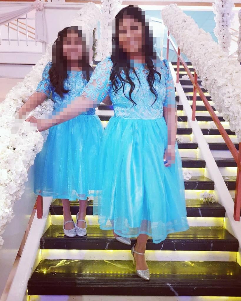 Feestjurk dames blauw met kant (moeder en kind), Galajurk, Blauw, Ophalen of Verzenden, Zo goed als nieuw