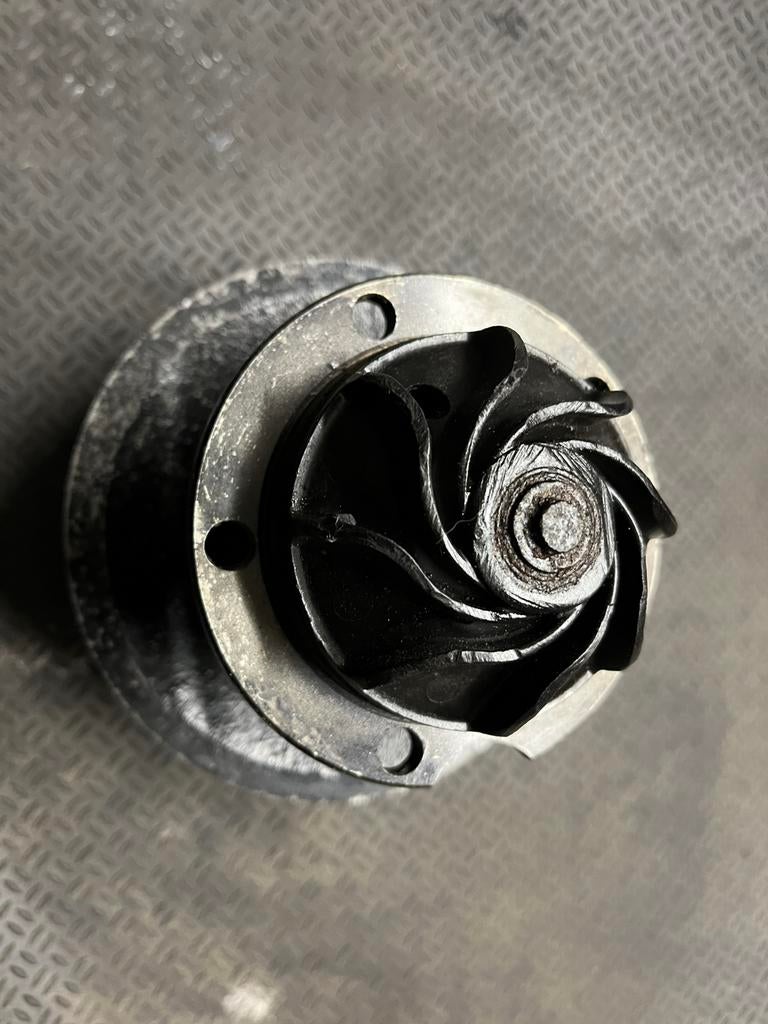 Mercedes OM636 watermpomp. 180d oldtimer, Auto-onderdelen, Ophalen, Nvt, Nvt, Nvt