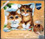 Cado SALE vervaco knooppakket kussen  poesjes in de sneeuw, Hobby en Vrije tijd, Borduren en Borduurmachines, Ophalen of Verzenden