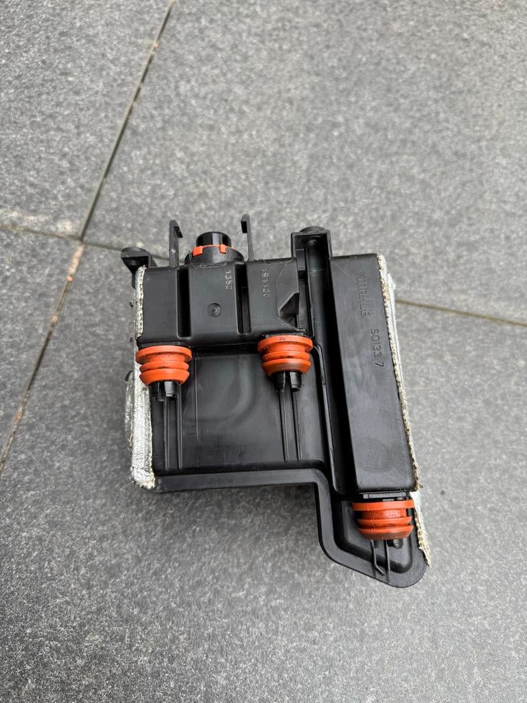 Originele Olieafscheider ontluchting krukasbehuizing Audi, Auto-onderdelen, Motor en Toebehoren, Ophalen of Verzenden, Gebruikt