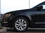Skoda Octavia Combi 1.5 TSI 150 pk Executive | Navigatie | S, Stof, Gebruikt, 150 pk, Zwart