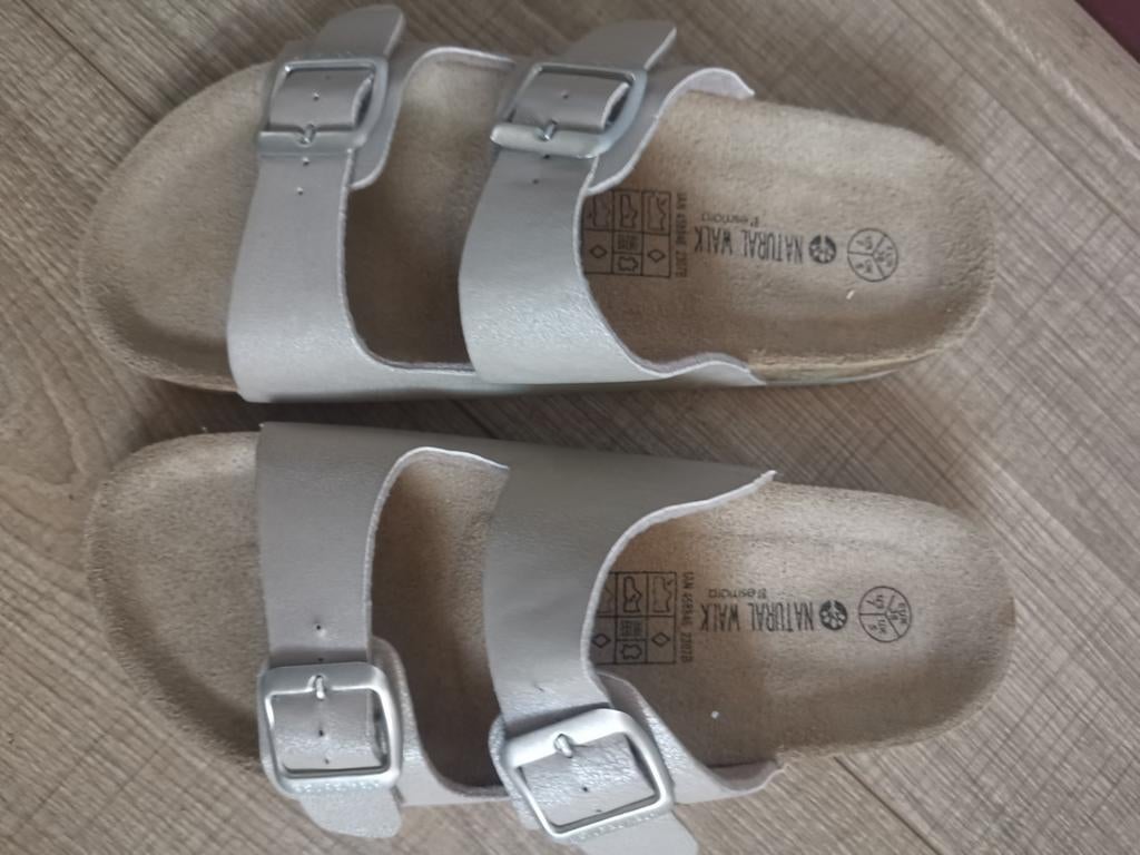 NATURAL WALK nieuw maat 38, Verzenden, Beige, Nieuw, Pantoffels of Sloffen