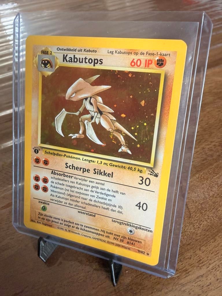 Pokemon Kabutops - Fossil 1st Edition Holo - NL - Near Mint, Ophalen of Verzenden, Nieuw, Losse kaart, Foil