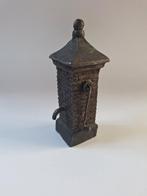 Metaleen beeldje van pomp, Ophalen of Verzenden, Zo goed als nieuw, Overige typen