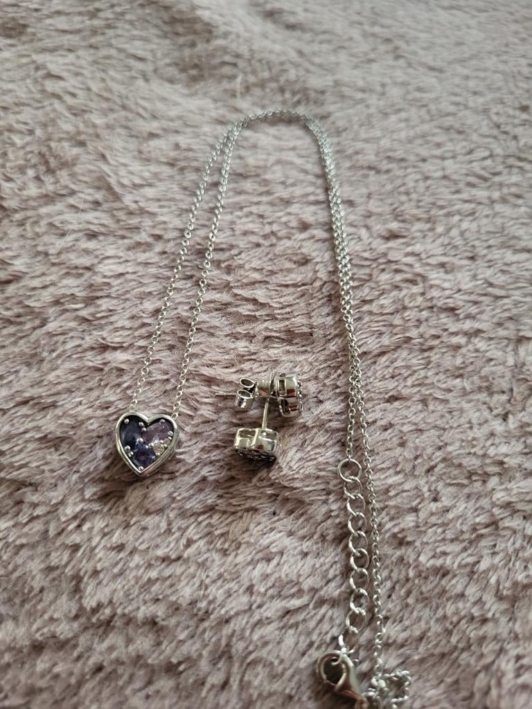 Zilveren ketting en oorbellen set met hartjes en kristallen, Ophalen, Zo goed als nieuw, Met kristal, Zilver