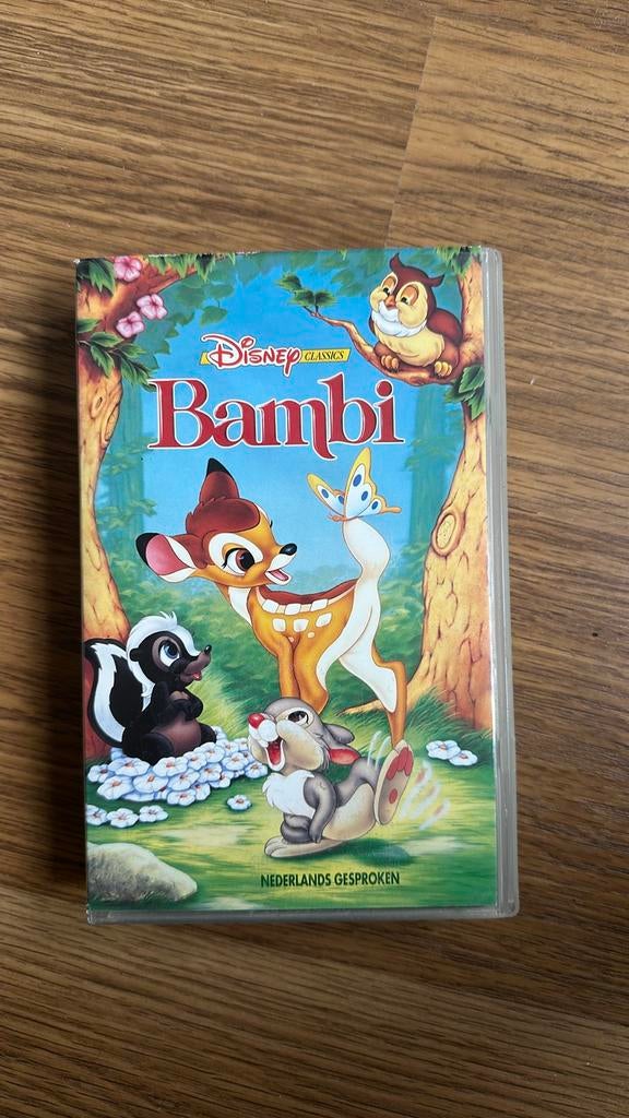 Disney Classics Bambi VHS Nederlands Gesproken, Cd's en Dvd's, VHS | Kinderen en Jeugd, Gebruikt, Tekenfilm, Alle leeftijden, Ophalen of Verzenden