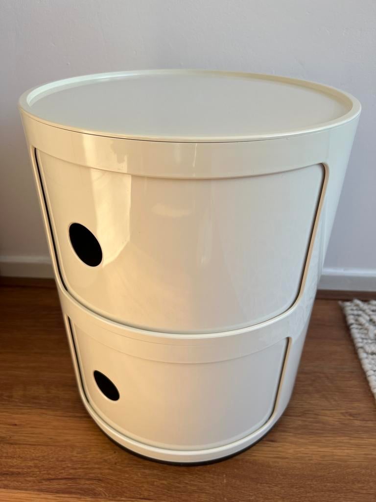 Kartell Castelli model 4966 2-laags org. verpakking, Kunststof, Minder dan 45 cm, Ophalen of Verzenden, Zo goed als nieuw