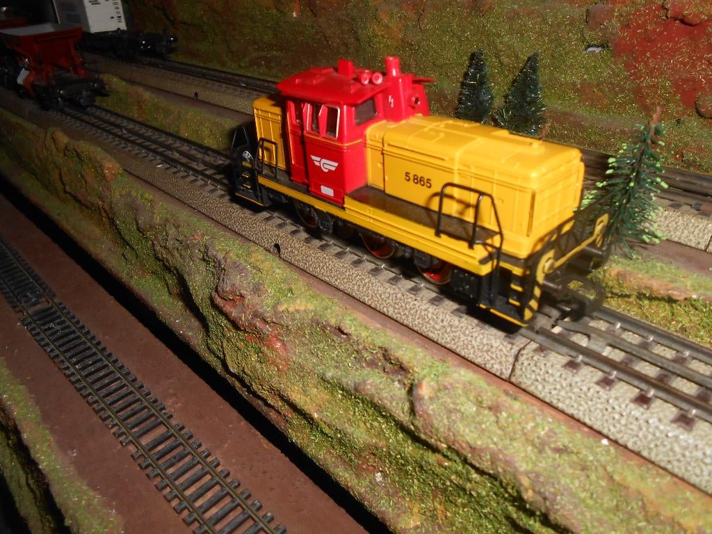 Märklin 3148, BR Di 5 865 NSB, diesellok met telex koppeling, Wisselstroom, Locomotief, Ophalen of Verzenden, Zo goed als nieuw