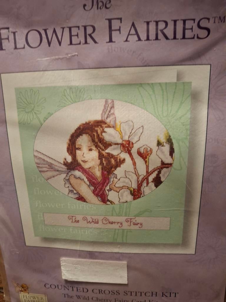 Flower fairies- the wild cherry fairy card kit, Ophalen of Verzenden, Nieuw, Borduurpakket