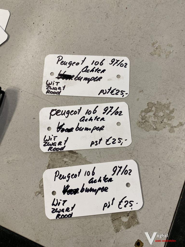 Peugeot 106 Achterbumper 1997 tot 2002 zwart of rood